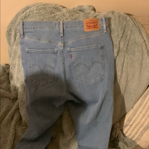 Levi's Blue High Rise Jeans - Picture 2 of 3